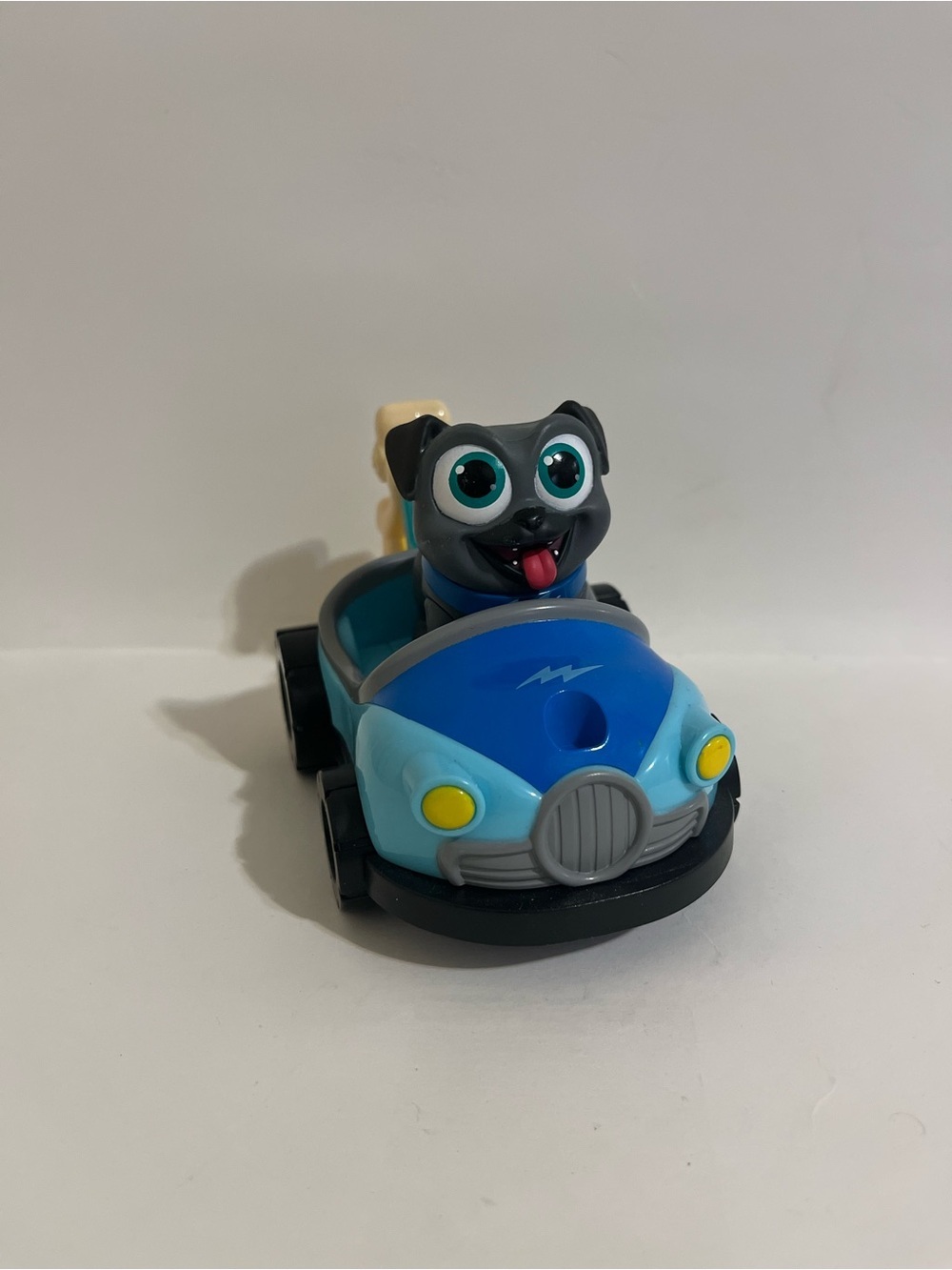 Disney Junior Puppy Dog Pals Puppy Vehicle with Bingo Figure